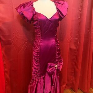 Beautiful 80's Vintage Dress